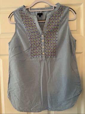 Talbots Pale Blue Sleeveless Embroidered Button-Front Camisole